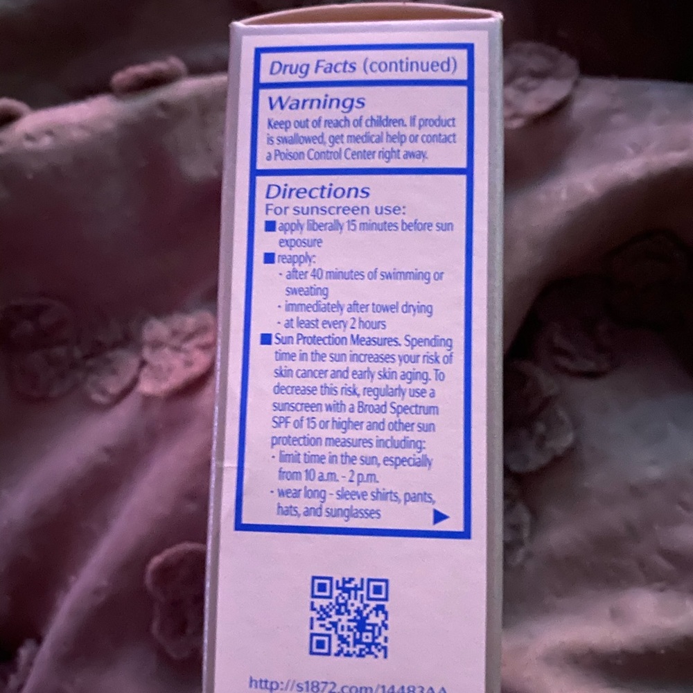 Shiseido Oil-Free UV Protector SPF 42 - Picture 3 of 7